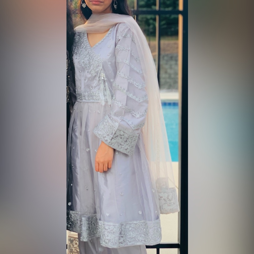 3 pcs | Pakistan | Elegant Embroidered Gray Silky/Net Outft